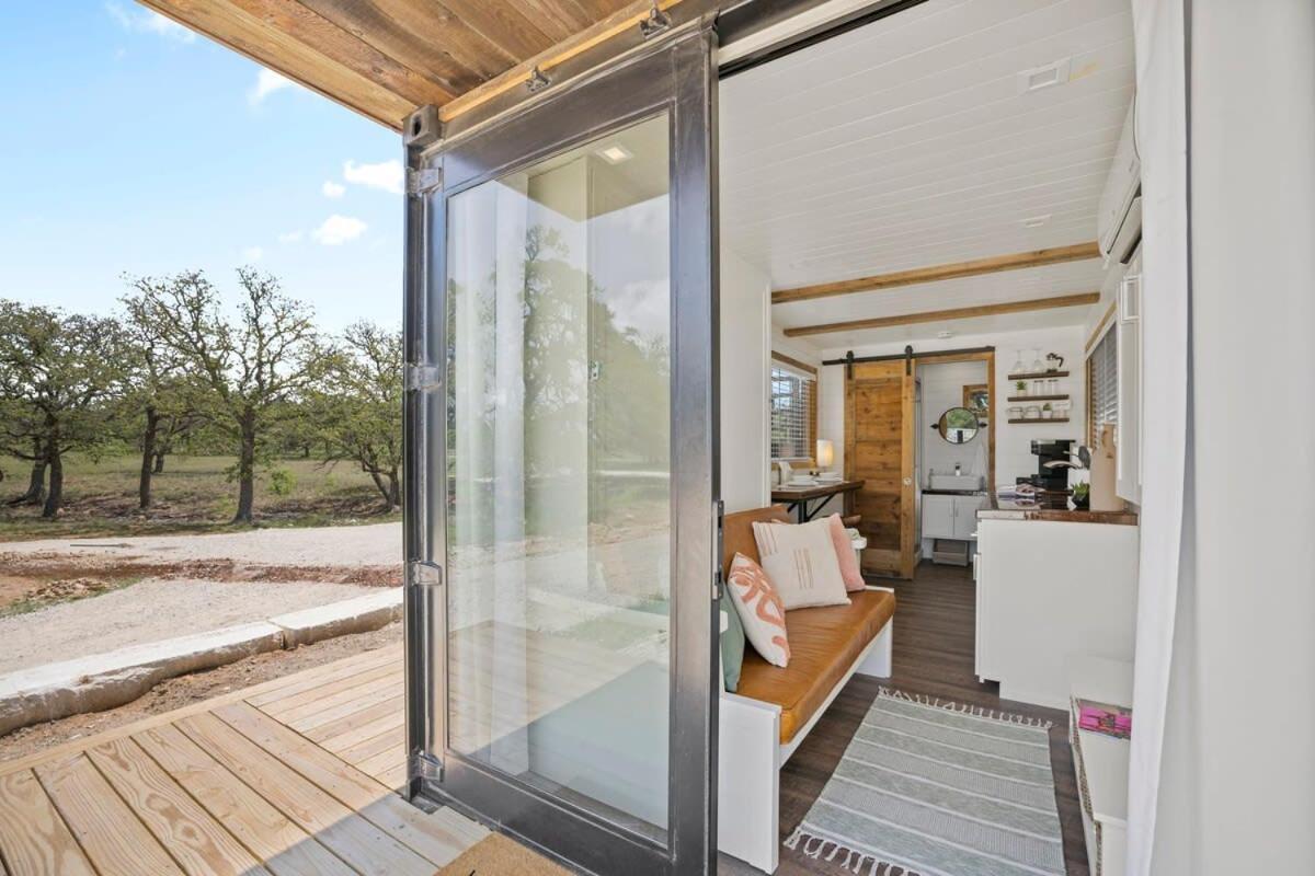 New The Texas Retreat-Container Home Fredericksburg Exterior photo